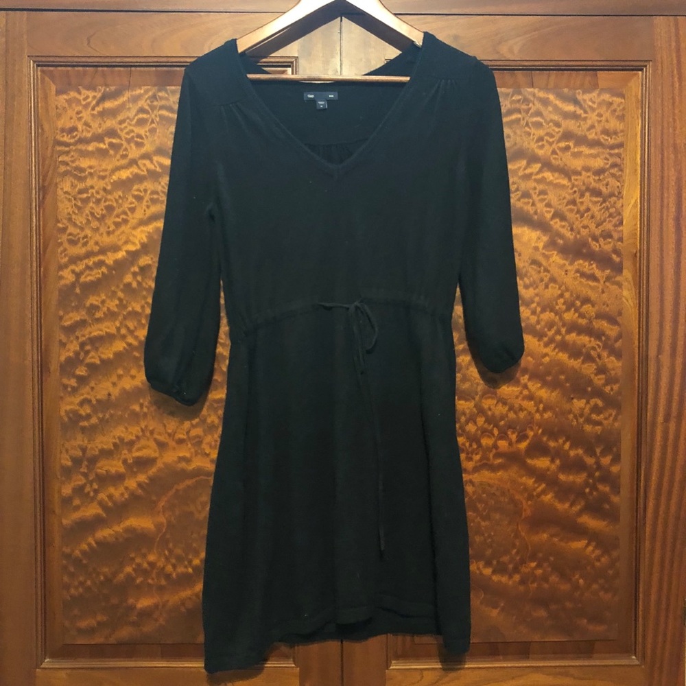 Gap black sweater dress size medium